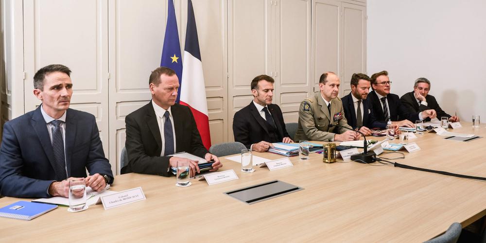 Emmanuel Macron participe à une réunion en visio de la « coalition des volontaires », à l’Elysée, à Paris, le 11 décembre 2025. - TERESA SUAREZ/AFP