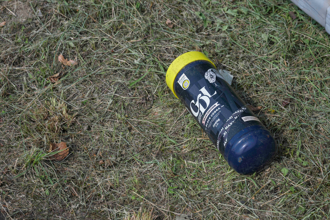 Une bouteille de protoxyde d’azote, communément appelé « gaz hilarant », à Bertrange, en Moselle, le 6 août 2025.