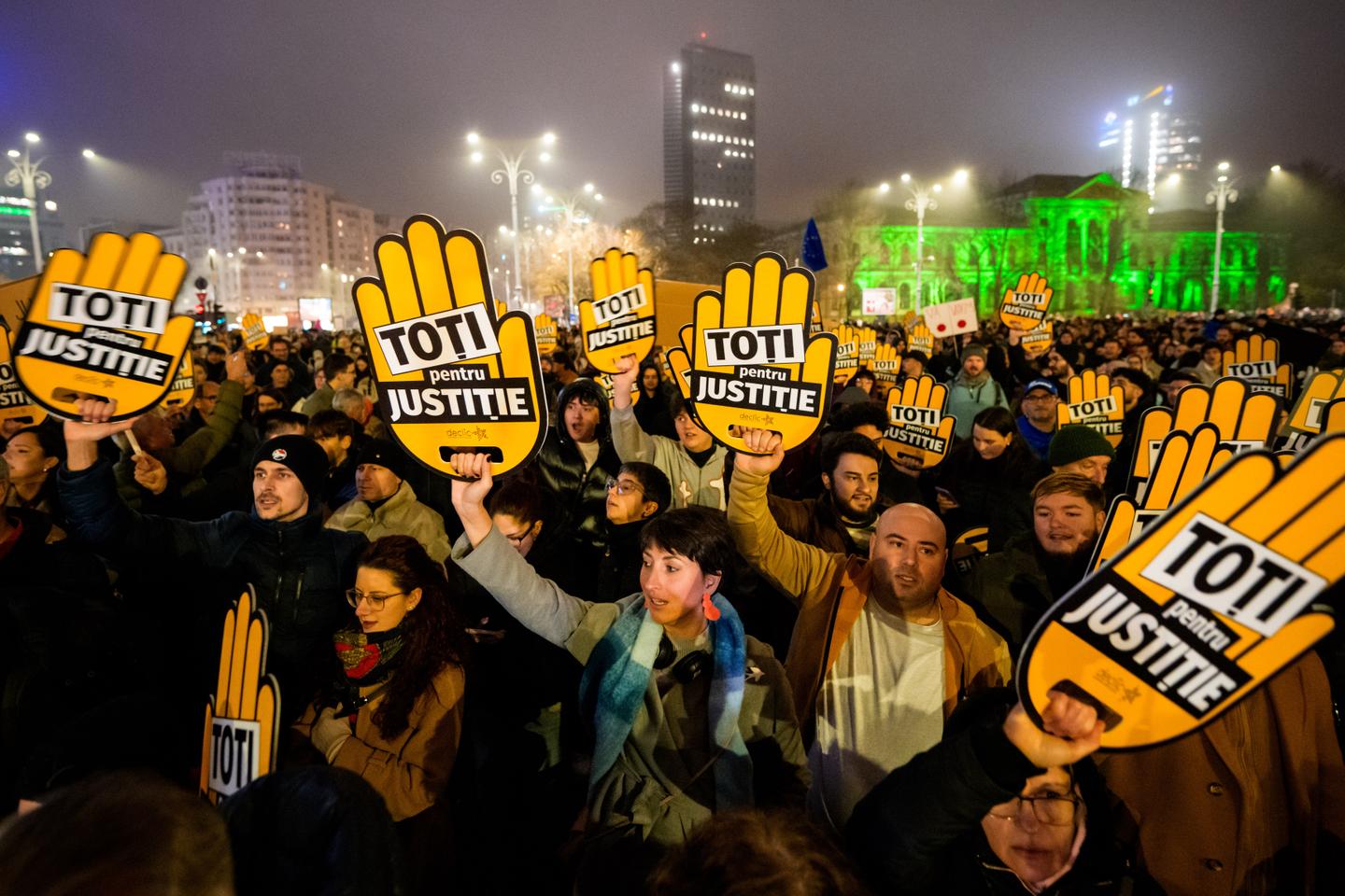 En Roumanie, des manifestations s’organisent pour protester contre la corruption au sein du système judiciaire En Roumanie, des manifestations s’organisent pour protester contre la corruption au sein du système judiciaire