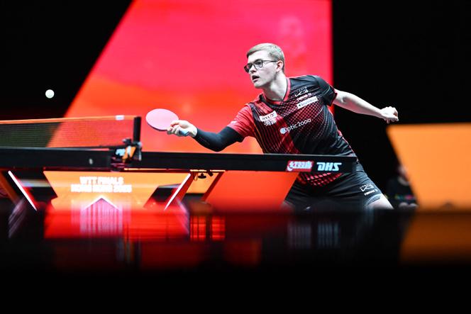 O francês Félix Lebrun, durante as quartas de final do WTT Finals em Hong Kong (China) contra o chinês Wang Chuqin, 12 de dezembro de 2025.