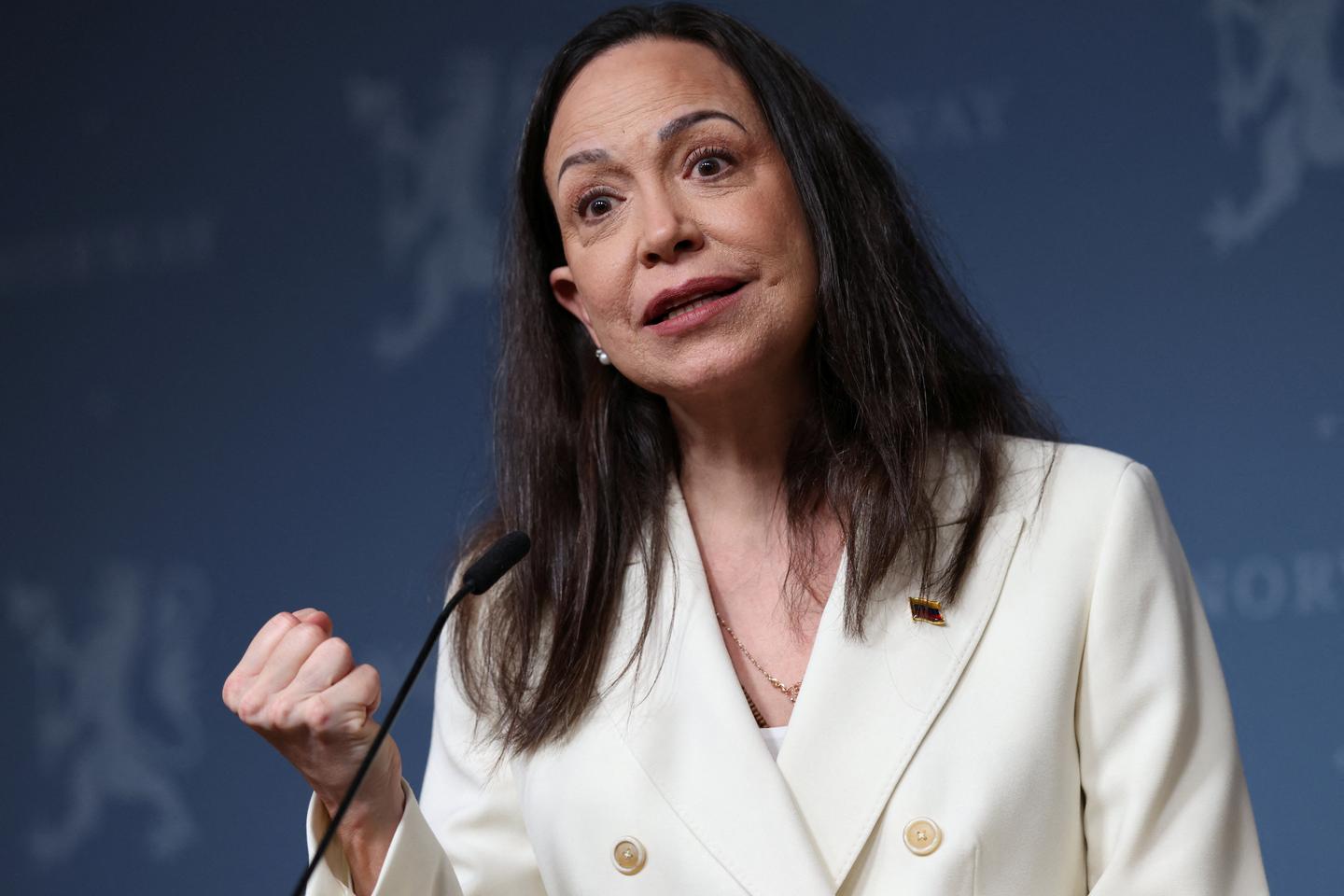 L’opposante vénézuélienne Maria Corina Machado, prix Nobel de la paix 2025, appelle à accroître la pression pour faire partir le président Maduro