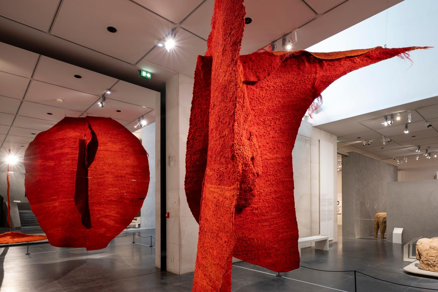 Au Musée Bourdelle, les sculptures textiles de Magdalena Abakanowicz Au Musée Bourdelle, les sculptures textiles de Magdalena Abakanowicz