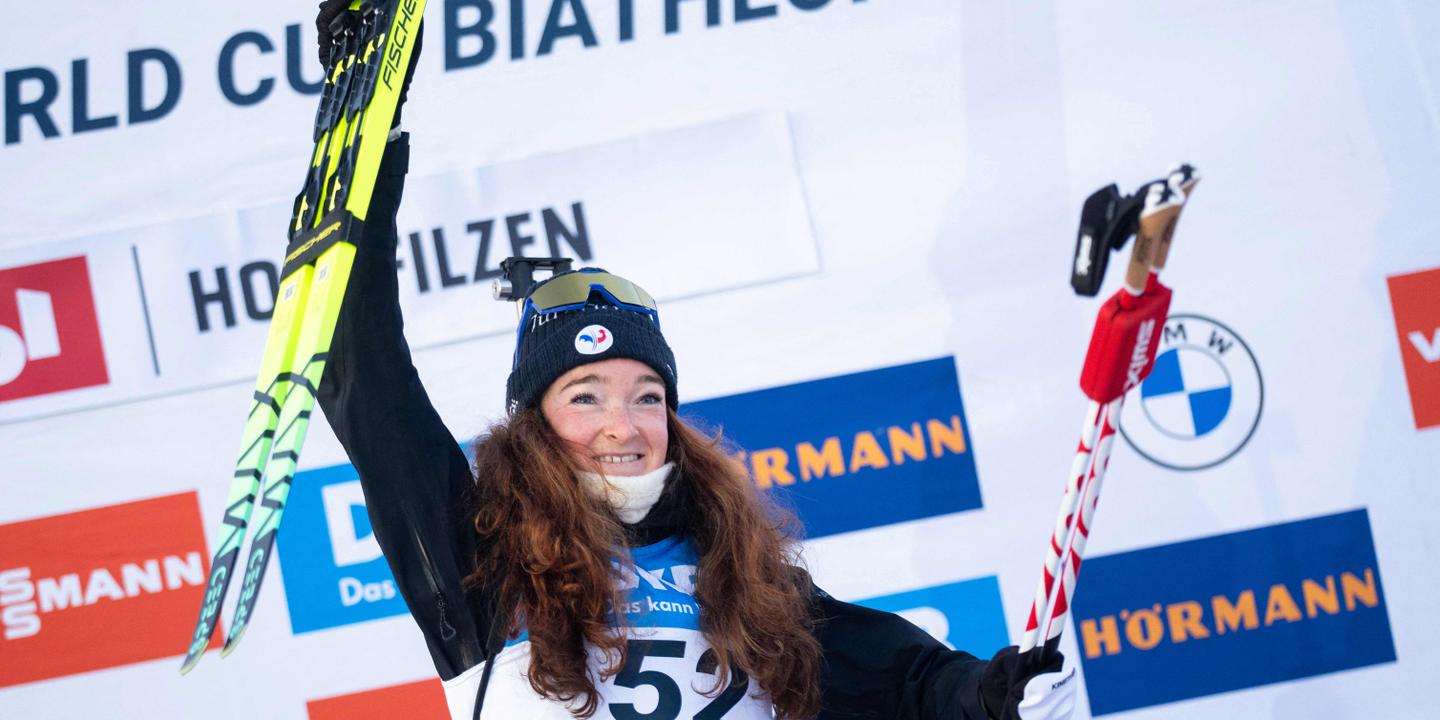 La biathlète Lou Jeanmonnot remporte le sprint d’Hochfilzen, son premier succès de la saison