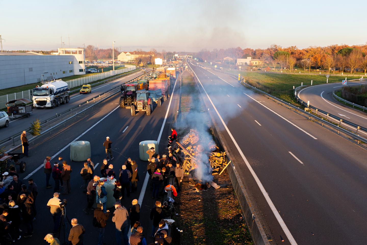 Derrière la crise agricole, le spectre de la crise démocratique en France