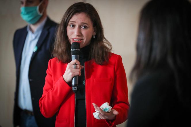 La candidate de gauche à la mairie de Beauvais Roxane Lundy ( Génération.s), à Amiens, le 5 mai 2021. 