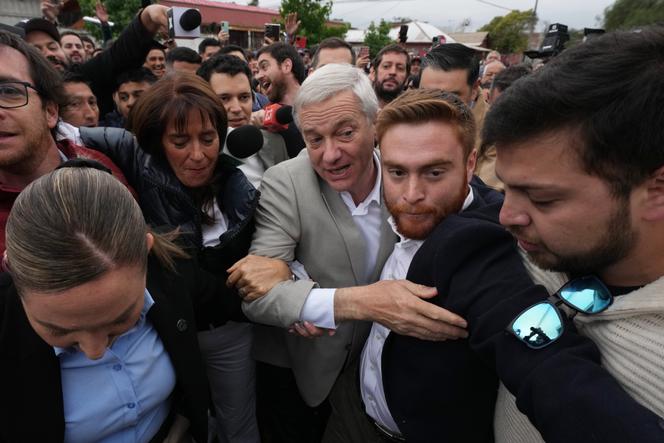 Le candidat ultraconservateur à la présidentielle chilienne, José Antonio Kast, à Santiago, au Chili, le dimanche 14 décembre 2025. 