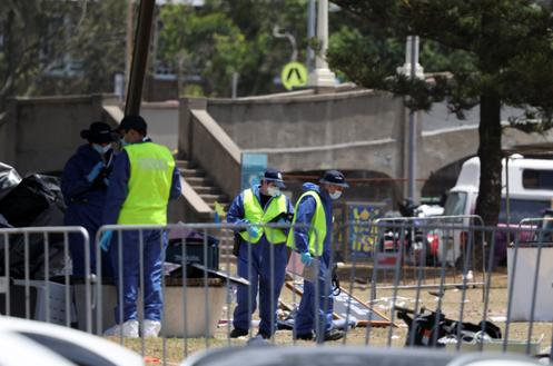 Sur les lieux de la fusillade, à Sydney, le 15 décembre 2025.