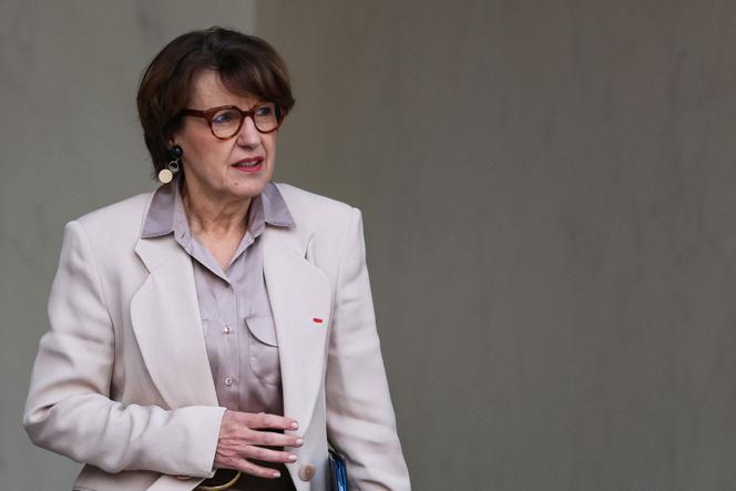 La ministre de l’agriculture, Annie Genevard, à l’Elysée, le 26 novembre 2025.