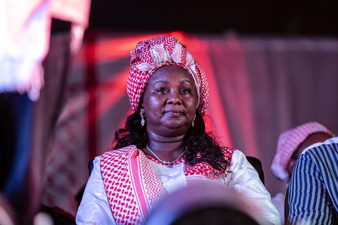 La première dame Dinisia Reis Embalo, lors d’un meeting de campagne du président et candidat à la présidentielle de Guinée-Bissau, Umaro Sissoco Embalo, à Bissau, le 21 novembre 2025.