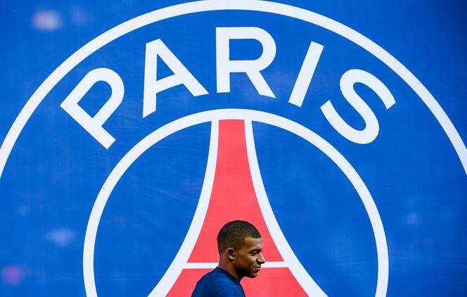 Kylian Mbappé avant un match de Ligue&nbsp;1&nbsp;entre le PSG et Nîmes, le 23&nbsp;février&nbsp;2019.