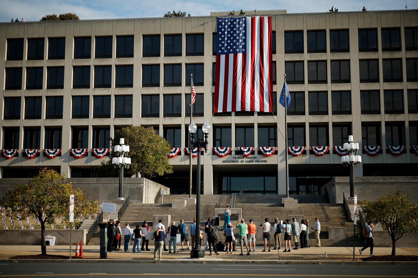 Chômage au plus haut depuis 2021, inflation… Donald Trump pris dans le piège du coût de la vie Chômage au plus haut depuis 2021, inflation… Donald Trump pris dans le piège du coût de la vie