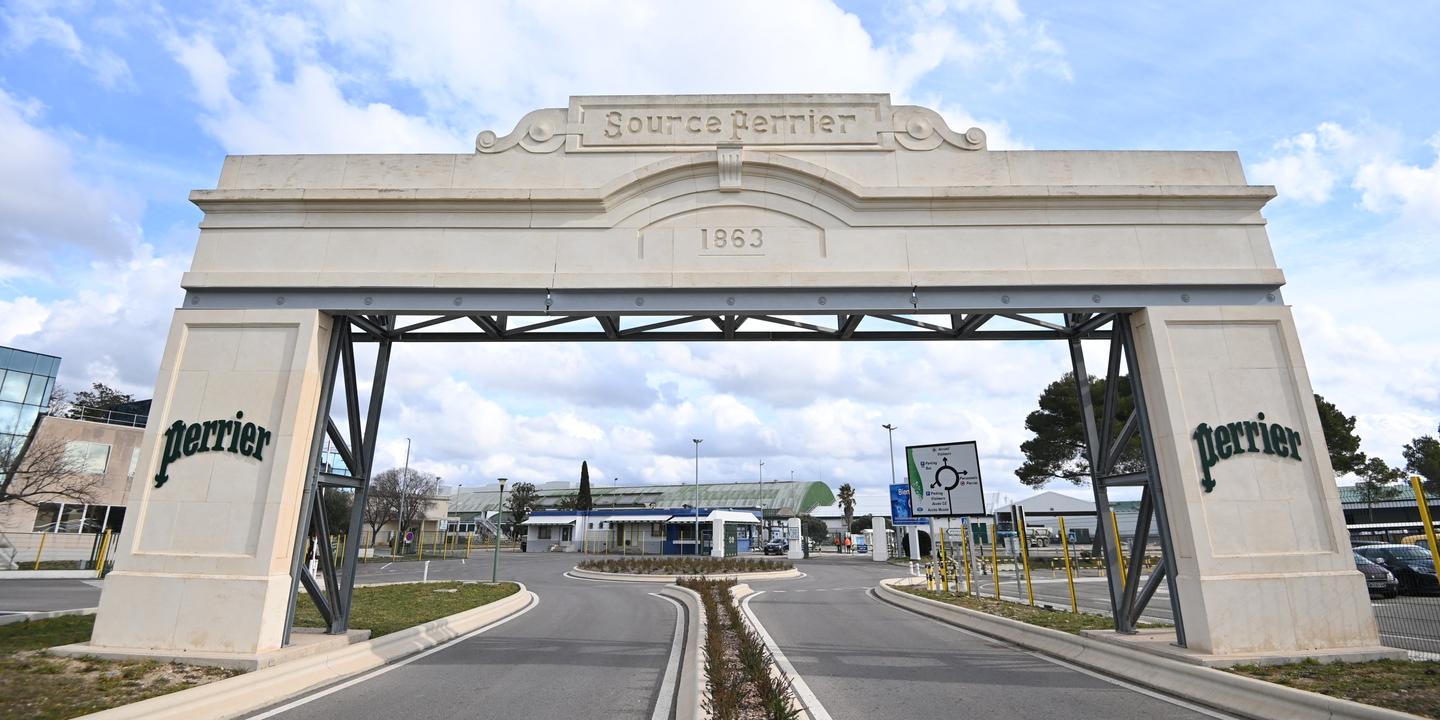 Fraude aux eaux en bouteille : le minéralier Bonneval réclame 1,6 milliard d’euros à Nestlé en justice pour « concurrence déloyale »