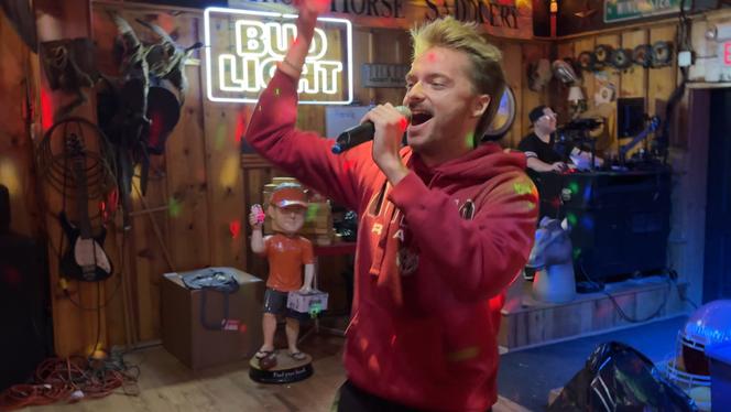 Max Laulom, dans une image extraite de son documentaire « High School Radical. Retour chez mes potes trumpistes ».