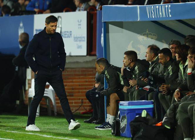 Xabi Alonso lors du match de Coupe du roi contre Talavera de la Reina, le 17&nbsp;décembre 2025, à Talavera de la Reina (Espagne).