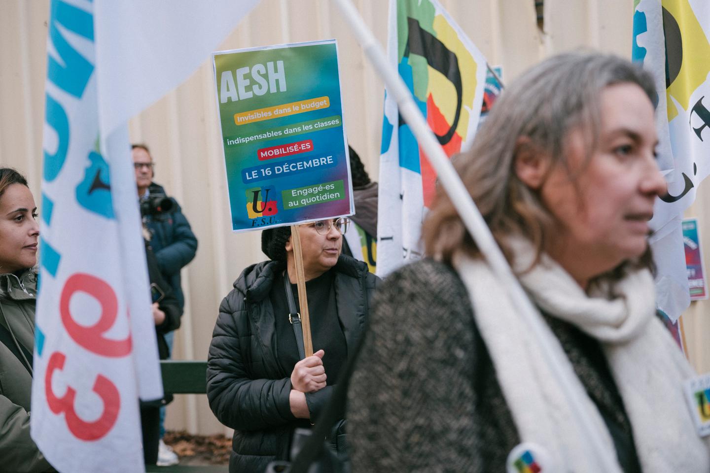 les AESH, « chevilles essentielles » de l’école inclusive, réclament un statut de fonctionnaire les AESH, « chevilles essentielles » de l’école inclusive, réclament un statut de fonctionnaire