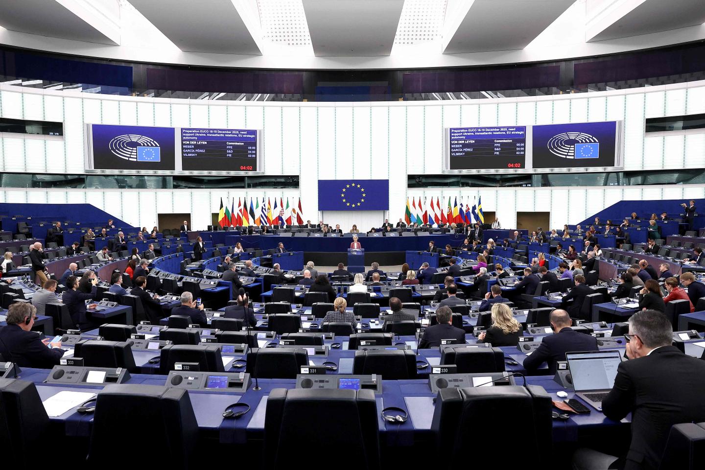 Le Parlement européen valide deux textes qui durcissent la politique migratoire, grâce à une alliance de la droite et de l’extrême droite