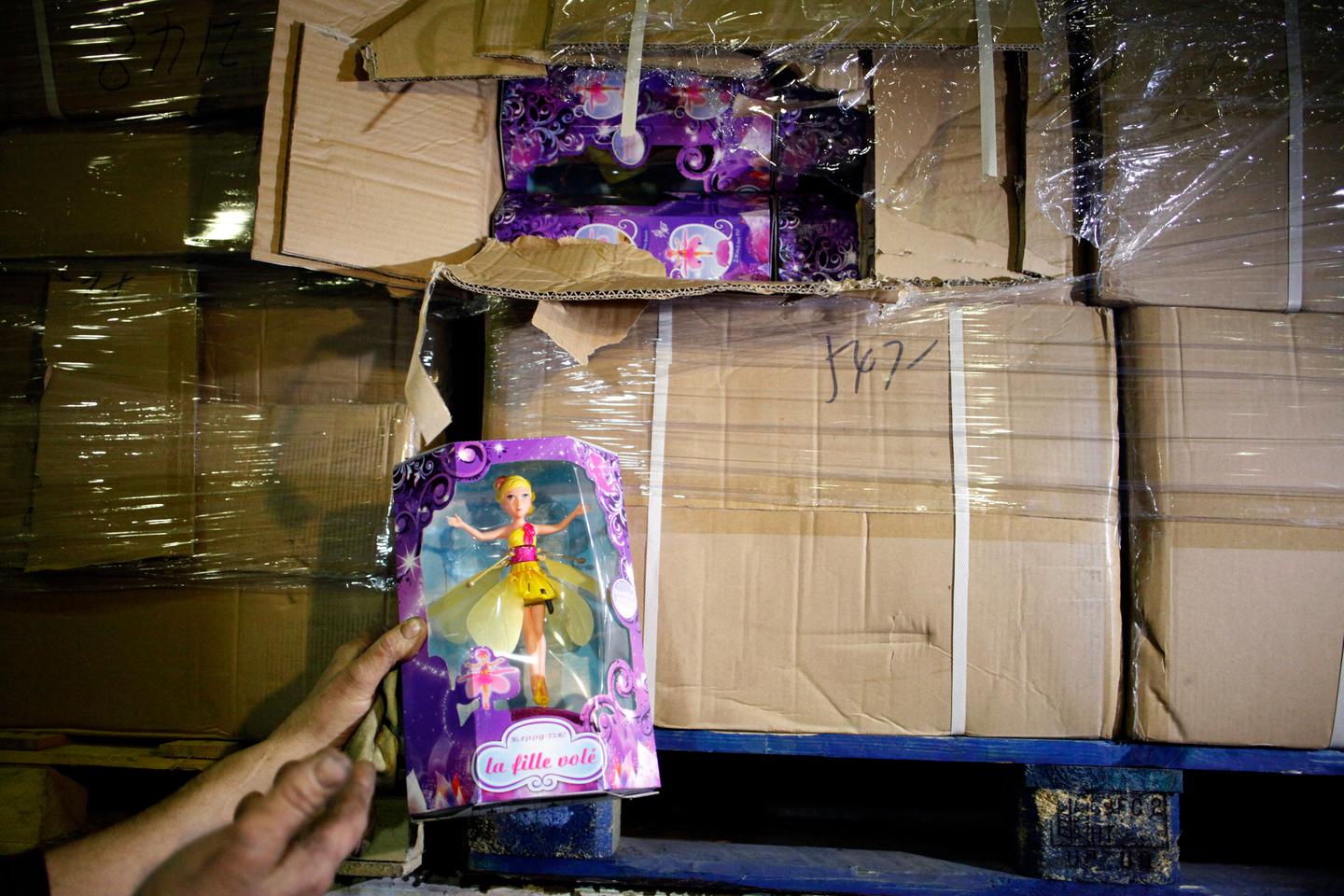 Près de 11 millions de jouets contrefaits vendus en ligne saisis en 2025, les douanes s’inquiètent d’« un risque direct pour la sécurité des enfants » Près de 11 millions de jouets contrefaits vendus en ligne saisis en 2025, les douanes s’inquiètent d’« un risque direct pour la sécurité des enfants »