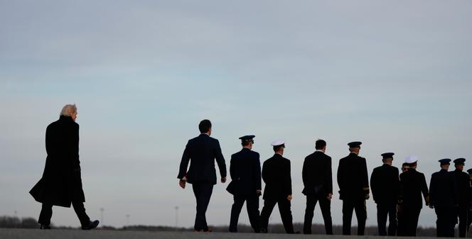 Le président américain, Donald Trump, lors d’une cérémonie de rapatriement des dépouilles, mercredi 17&nbsp;décembre 2025,&nbsp;à la base aérienne de Dover, dans le Delaware.