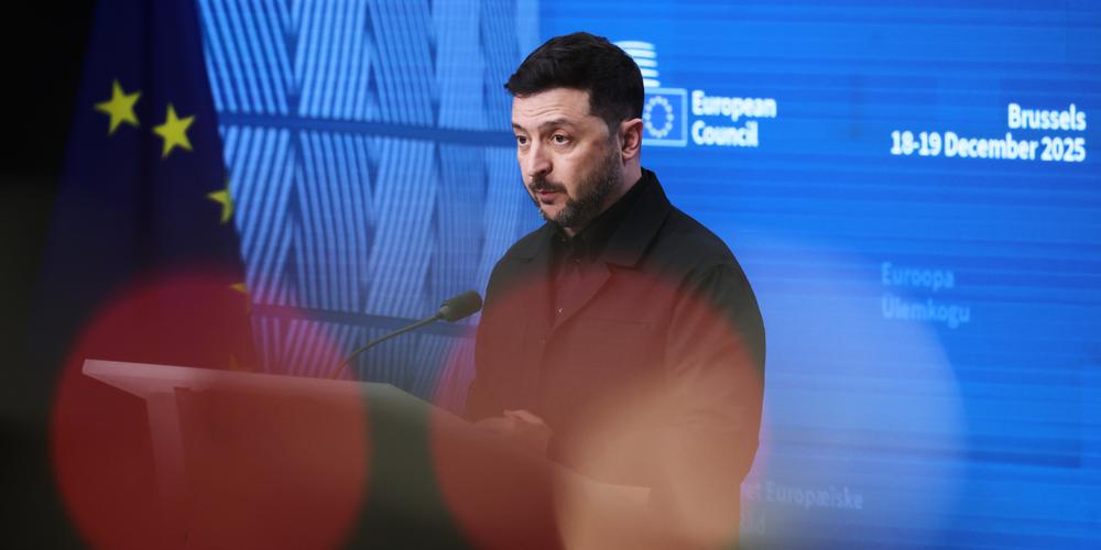 Le président ukrainien, Volodymyr Zelensky, lors du sommet européen, à Bruxelles, le 18 décembre 2025. - OMAR HAVANA / AP