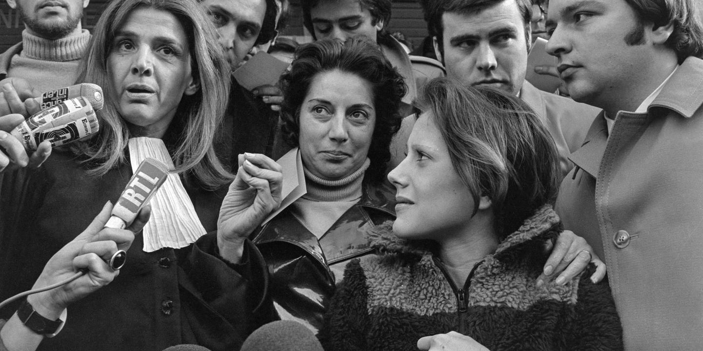 Avortement : une loi de réhabilitation des femmes condamnées avant la loi Veil adoptée définitivement