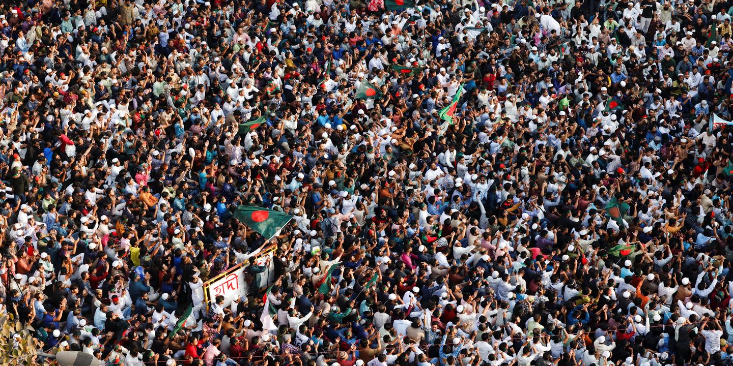Bangladesh : l’assassinat d’une figure du soulèvement étudiant provoque une flambée de violence et exacerbe les tensions avec l’Inde