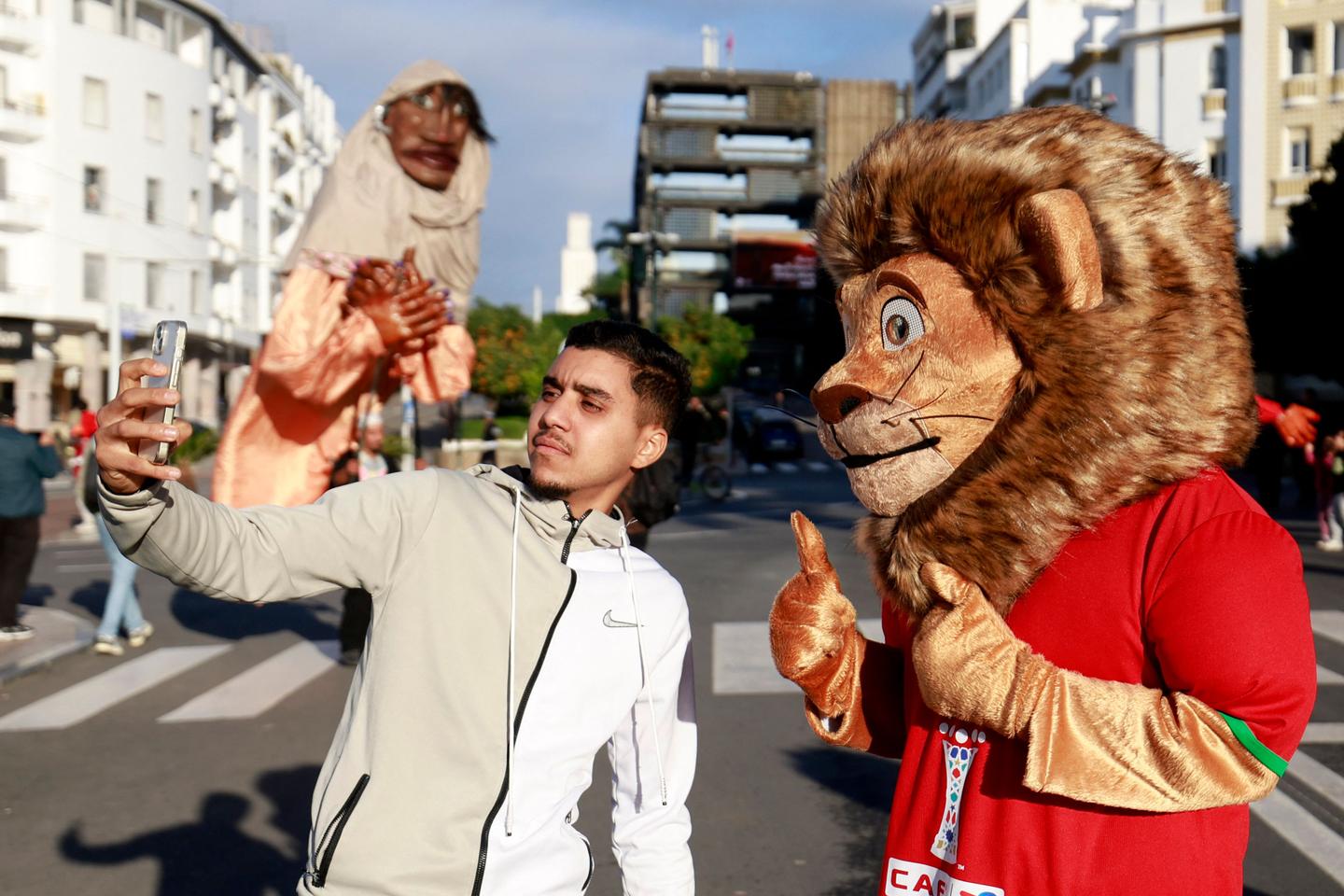 Au Maroc, « l’obligation » de gagner la CAN 2025 et d’offrir une organisation parfaite