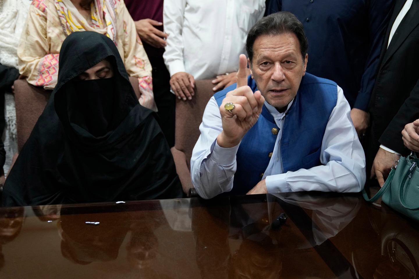 Au Pakistan, l’ancien premier ministre Imran Khan condamné à dix-sept ans de prison Au Pakistan, l’ancien premier ministre Imran Khan condamné à dix-sept ans de prison