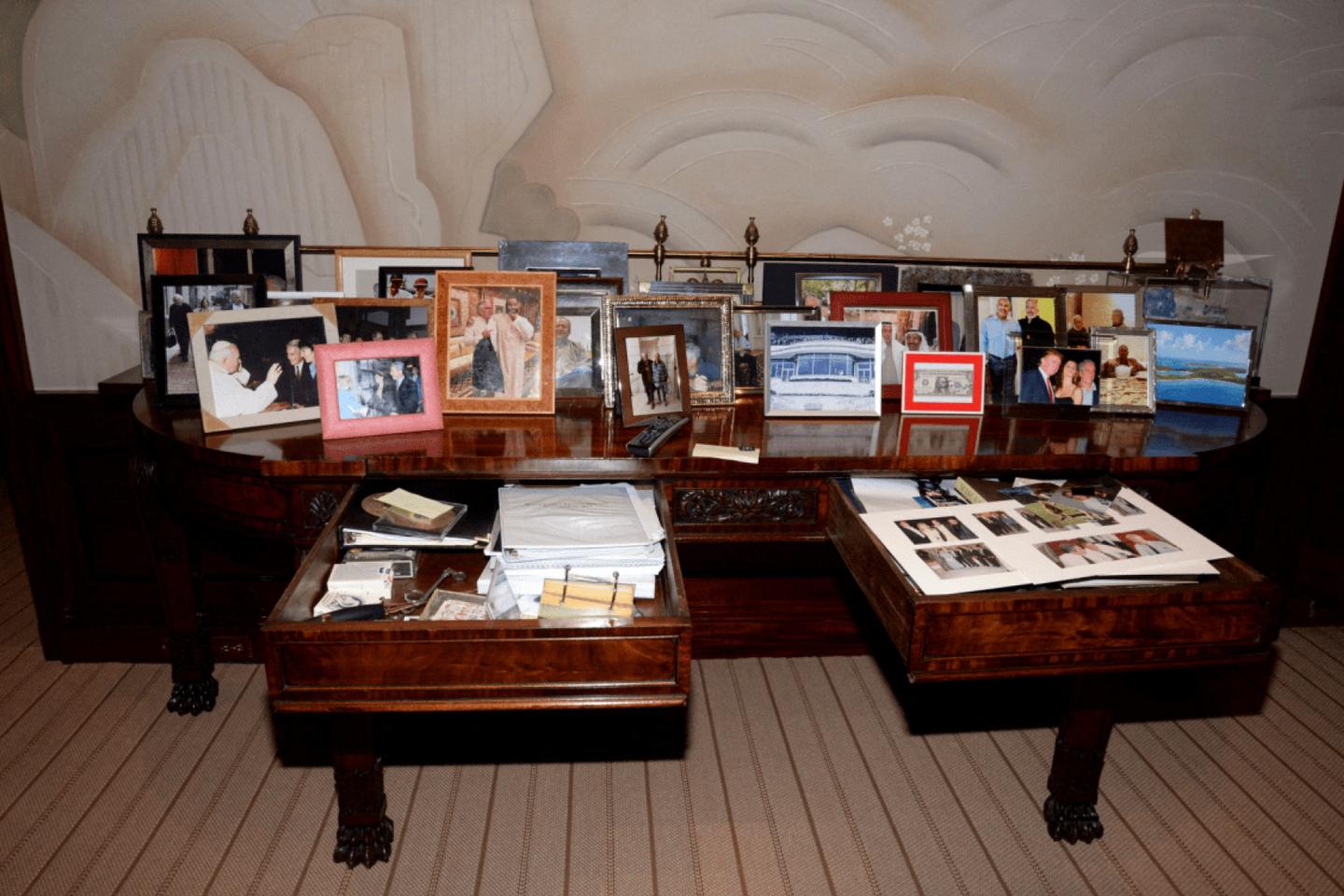 Affaire Epstein : au moins 8 000 nouveaux documents mis en ligne par le ministère de la justice américain, accusé de rétention d’informations