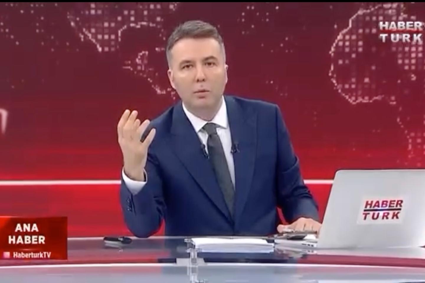 En Turquie, la disgrâce du présentateur vedette du pouvoir, Mehmet Akif Ersoy