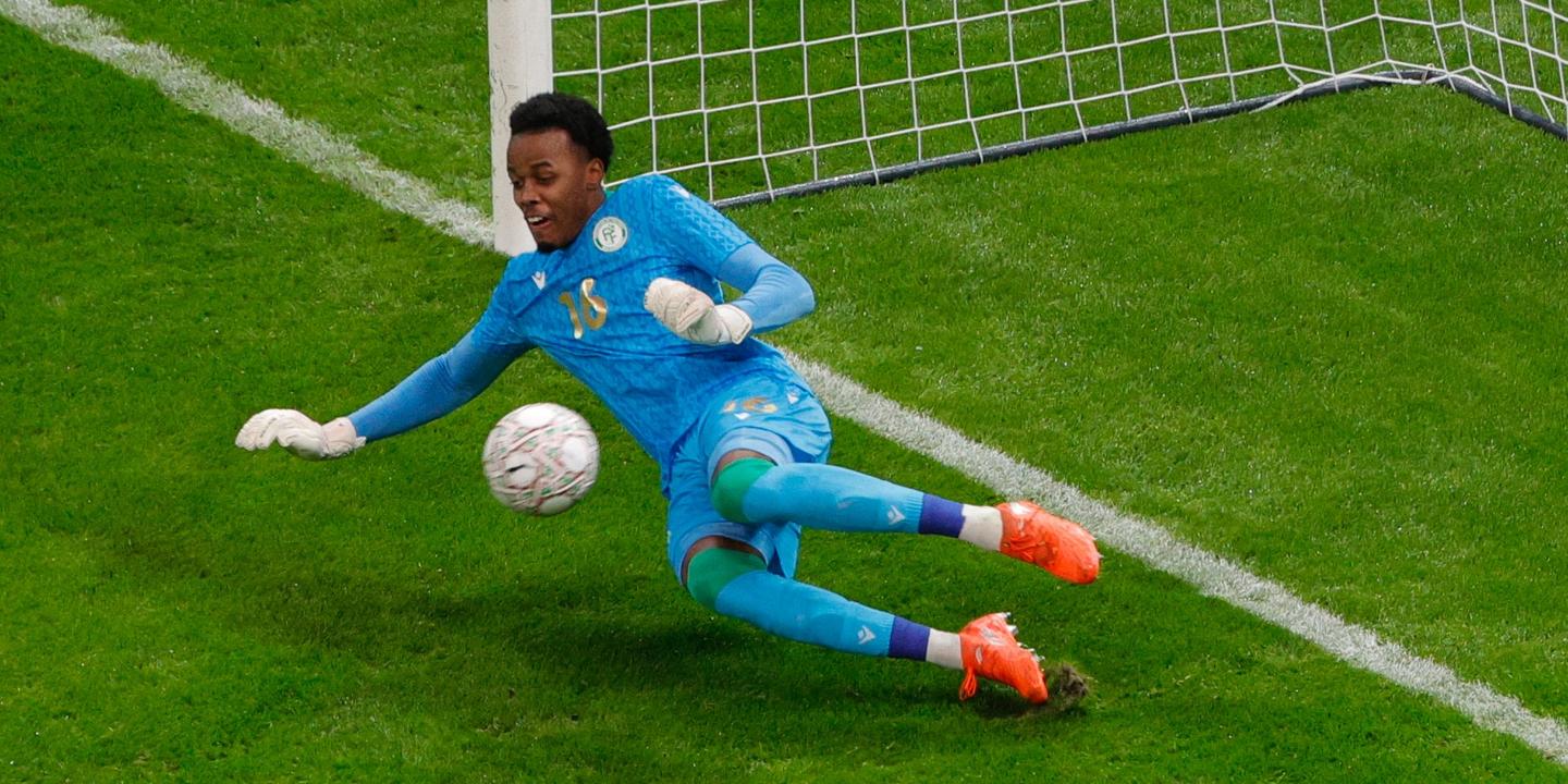 EN DIRECT, Maroc-Comores : un penalty manqué et leur capitaine blessé, les Lions de l’Atlas en difficulté lors du match d’ouverture de la CAN 2025