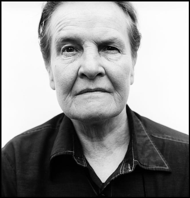 La philosophe britannique Elizabeth Anscombe (1919-2001), à Cambridge, en 1990.