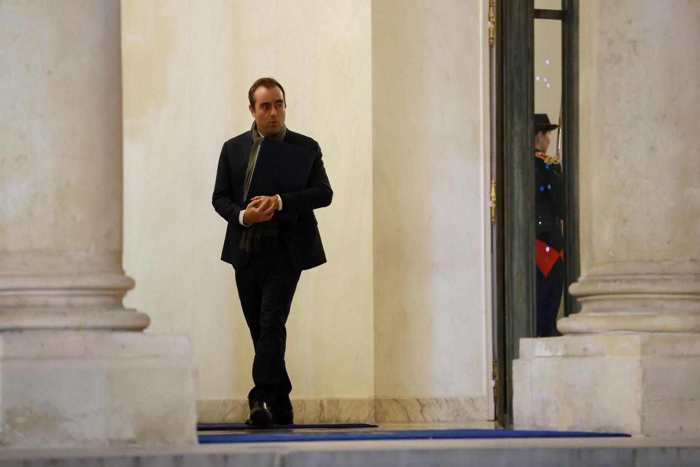 France's government faces new no-confidence motions
