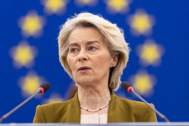 La présidente de la Commission européenne, Ursula von der Leyen, à Strasbourg, le 26 novembre 2025. 