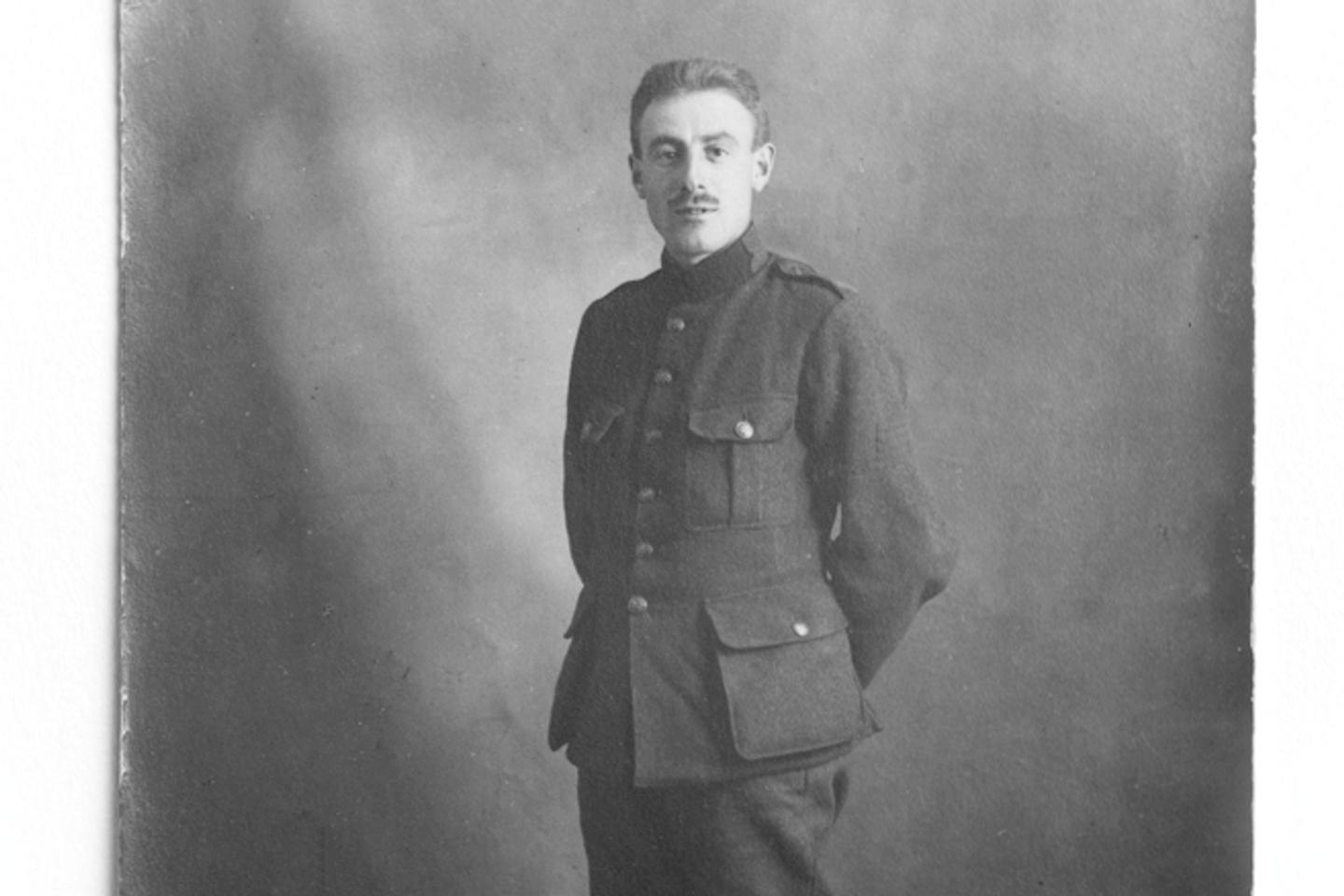 « Lequel de nous deux portera l’autre ? » : Violaine Lison suit les objets de Léonce, revenus sans lui de l’enfer