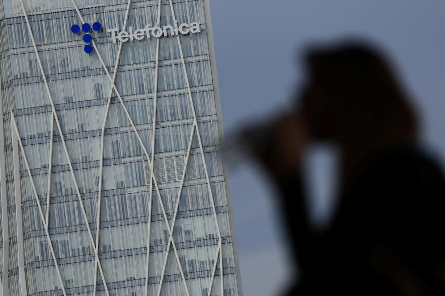 Espagne : pourquoi Telefonica se sépare de 4 500 à 5 500 salariés