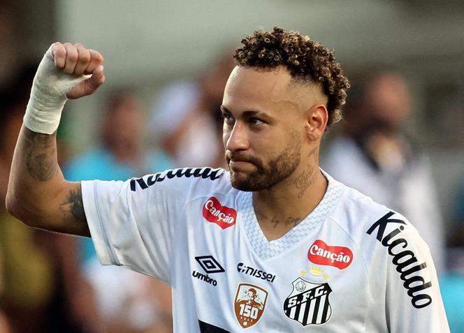 Neymar, après le dernier match du championnat brésilien du Santos FC, contre Cruzeiro, à Santos, au Brésil, le 7&nbsp;décembre&nbsp;2025. 