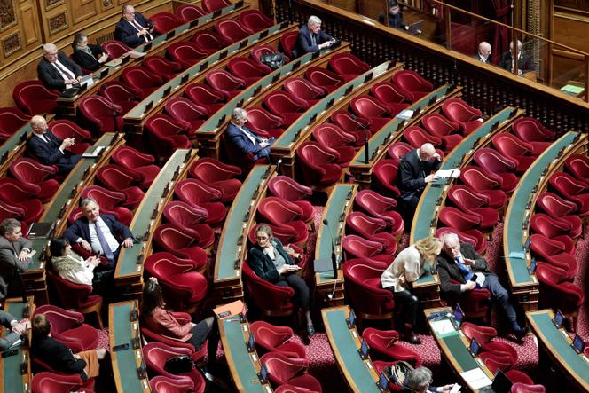 Au Sénat, à Paris, le 23 décembre 2025.