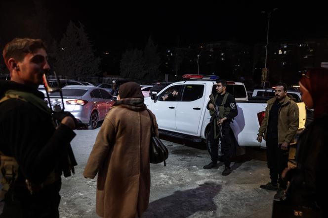 Les forces de sécurité syriennes à Damas, lundi 22 décembre 2025.