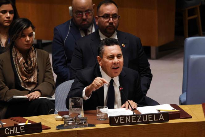 Samuel Moncada, représentant du Venezuela auprès des Nations Unies, s’exprime lors d’une réunion d’urgence du Conseil de sécurité, à New York, le 23&nbsp;décembre&nbsp;2025.