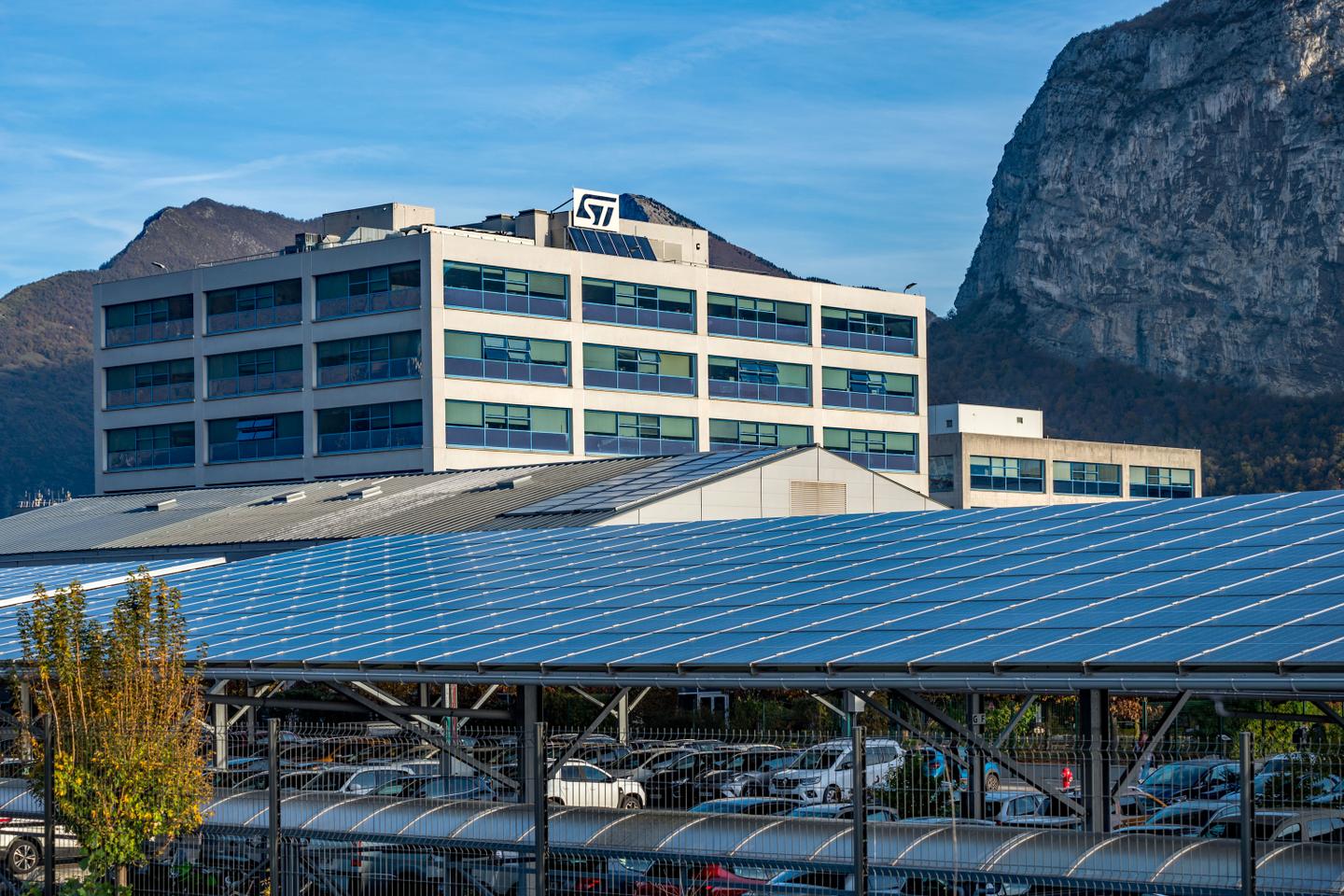 Dans l’Isère, le grand flou pour les salariés de la « vallée des puces » Dans l’Isère, le grand flou pour les salariés de la « vallée des puces »