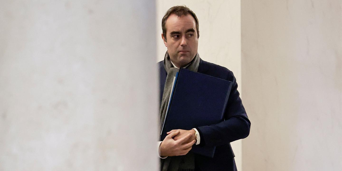 EN DIRECT, budget 2026 : la loi spéciale est « une roue de secours », estime Roland Lescure