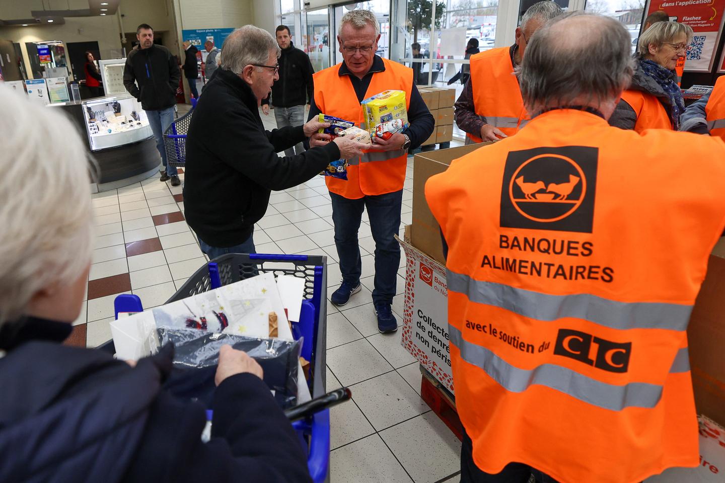 Pour les associations, la collecte des dons de particuliers devient encore plus cruciale