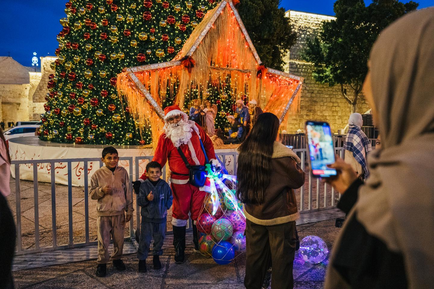 « Mon seul souhait, c’est la paix » : Noël célébré dans les territoires palestiniens