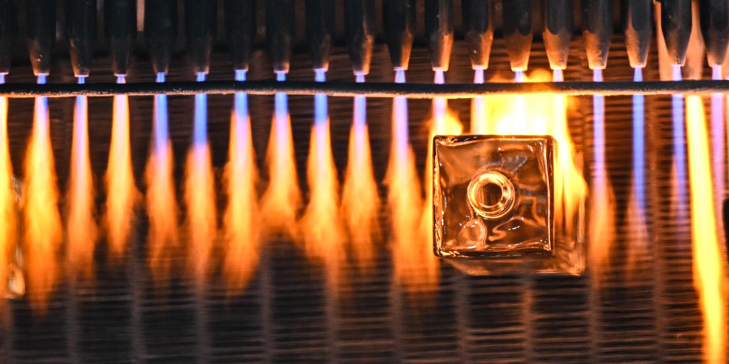 Six mille nouveaux parfums en 2025 : pourquoi les fabricants saturent le marché