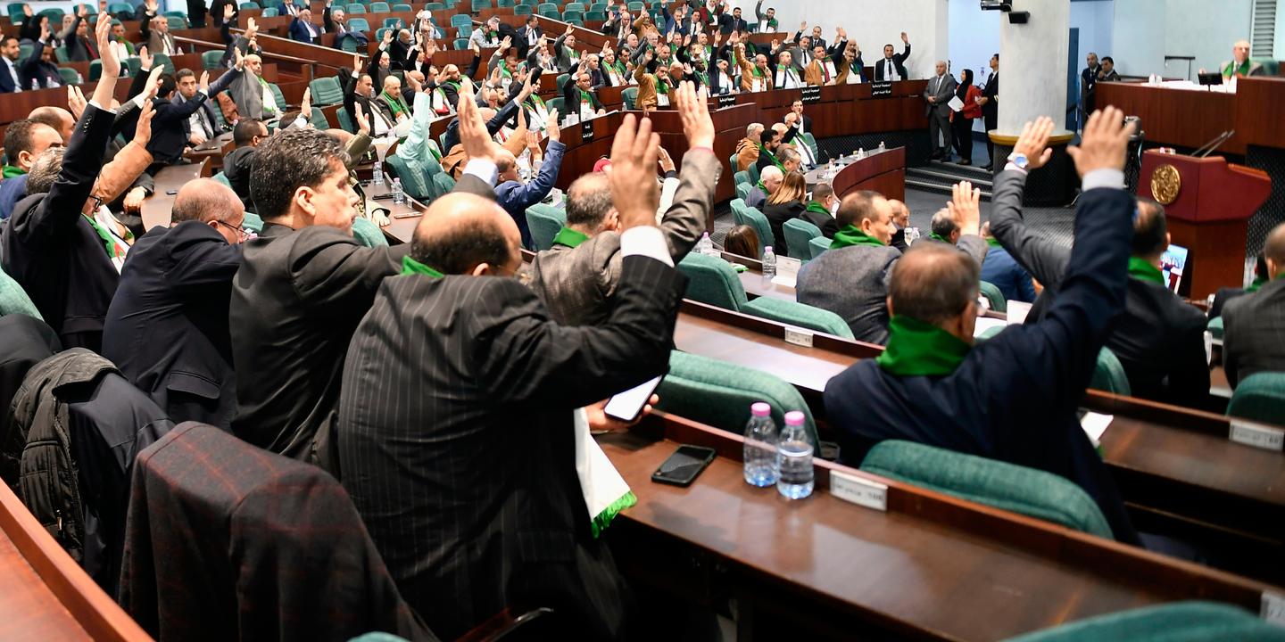 L'Algérie retire l'exigence d'excuses dans la loi criminalisant la colonisation française