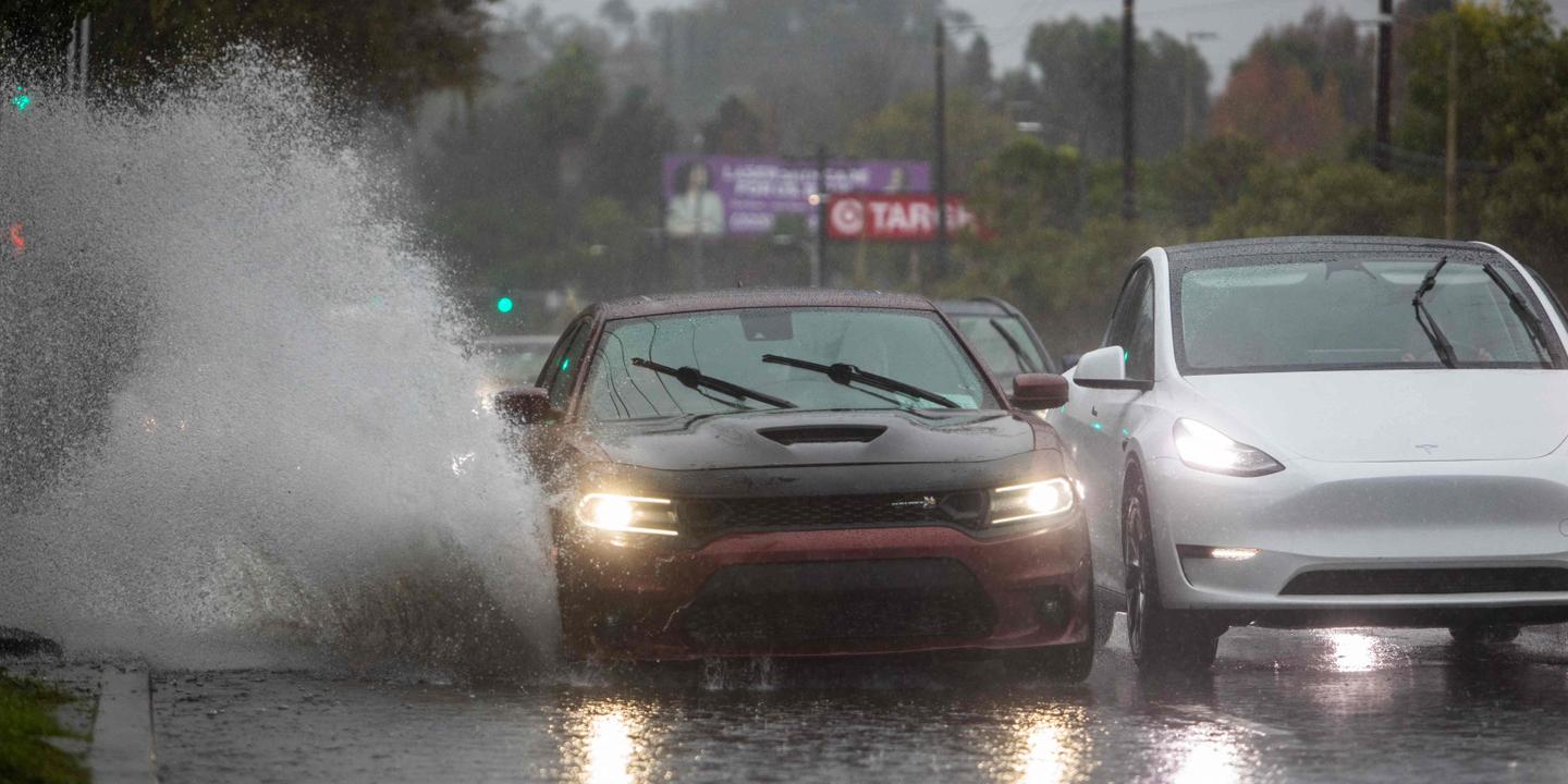 Los Angeles en état d’urgence pour Noël face à des pluies torrentielles et des risques d’inondations majeures
