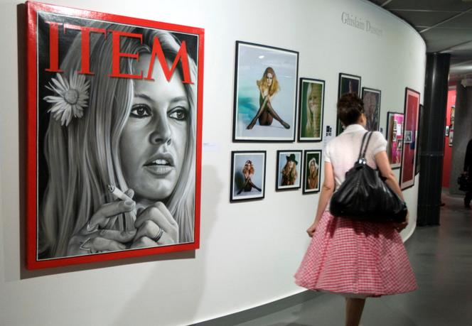 Des portraits de Brigitte Bardot lors d’une exposition consacrée à l’actrice française, à Boulogne-Billancourt (Hauts-de-Seine), le 25 septembre 2009.
