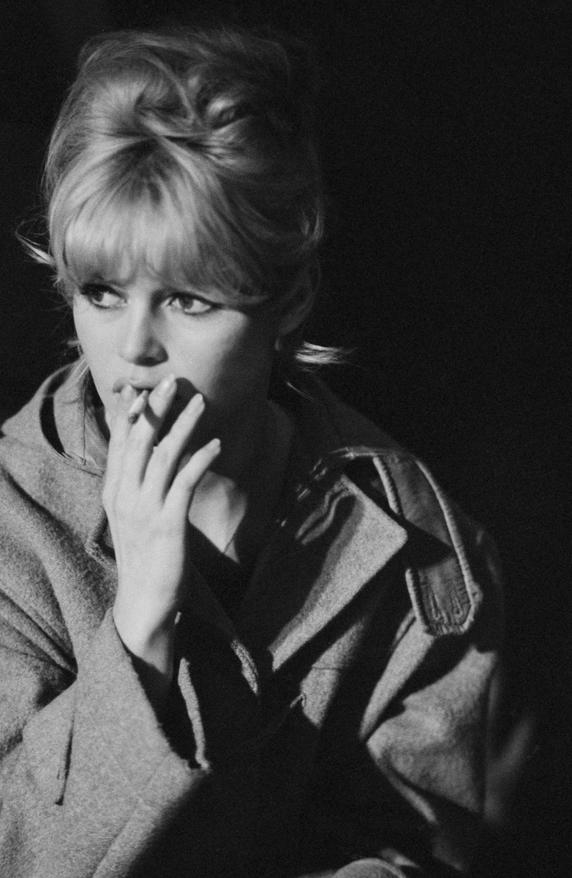 Brigitte Bardot lors du tournage du film « La Vérité », réalisé par Henri-Georges Clouzot dans les studios Franstudio de Joinville-le-Pont, en 1960.