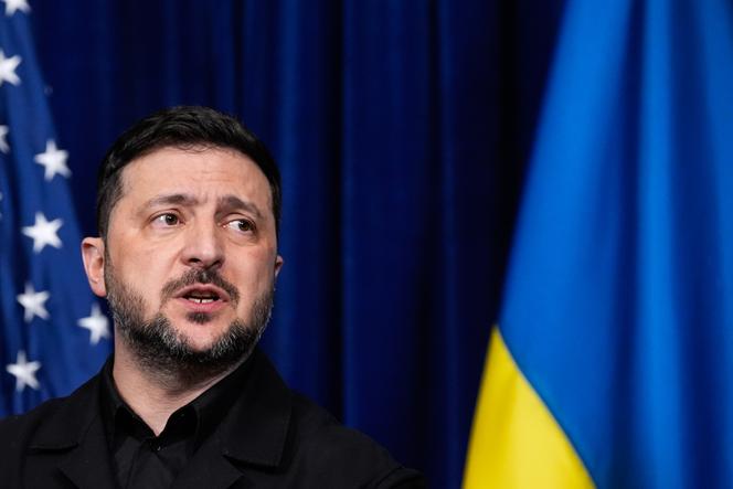 Le président ukrainien, Volodymyr Zelensky, lors d’une conférence de presse conjointe avec le président Donald Trump, dimanche 28&nbsp;décembre 2025, à Palm Beach, en Floride.
