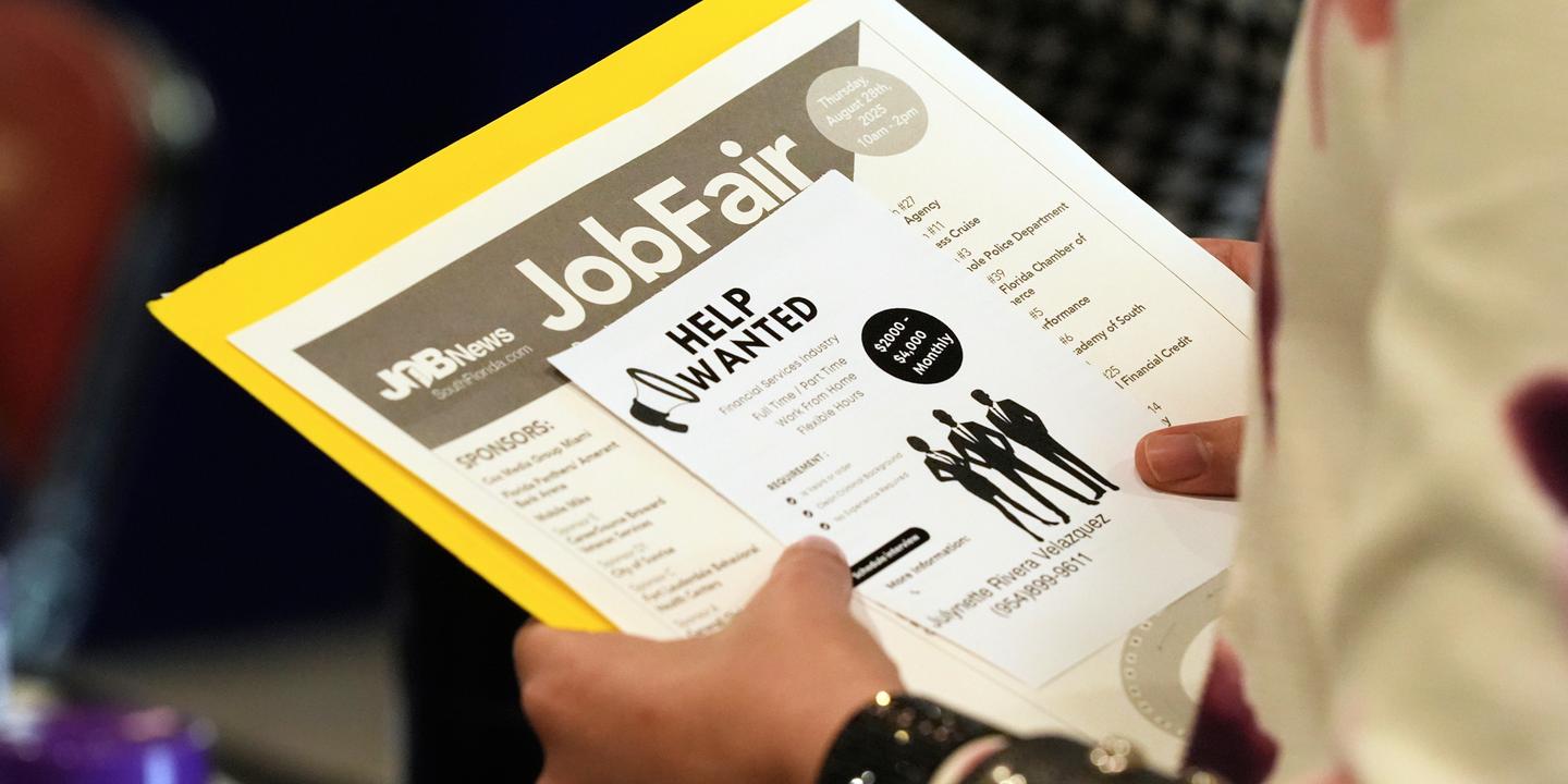 Après un an de présidence Trump, l’économie américaine crée beaucoup moins d’emplois que sous Biden